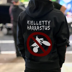 Kielletty harrastus 2026 -huppari